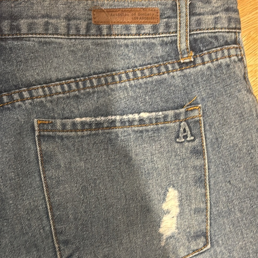 Articles of Society, Women’s Jean Shorts, Distressed, Great Condition! Size 28 - Picture 9 of 11